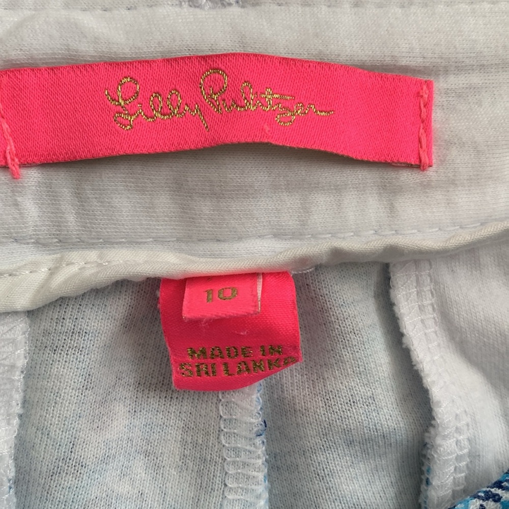 Lilly Pulitzer knit shorts size 10 blue floral. Great used condition. - Picture 2 of 4
